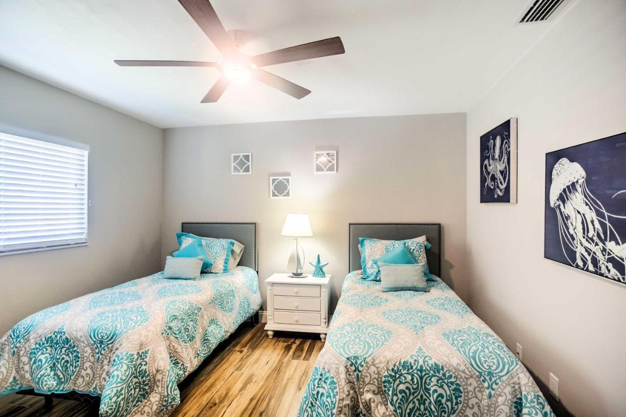 Naples Home With Lanai And Pool Near Vanderbilt Beach! Екстериор снимка